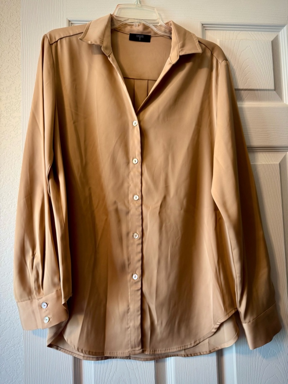 Tahari Beige/Tan Button-Front Blouse